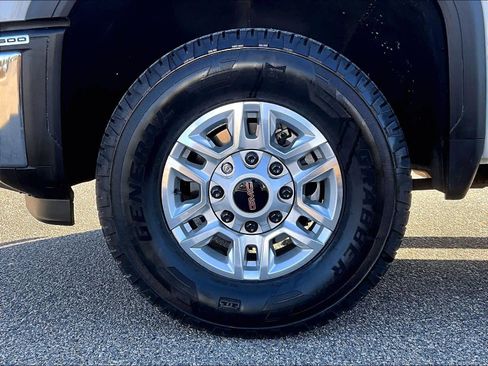 Used 2025 GMC Sierra 2500 SLE w/ SLE Convenience Package image 7