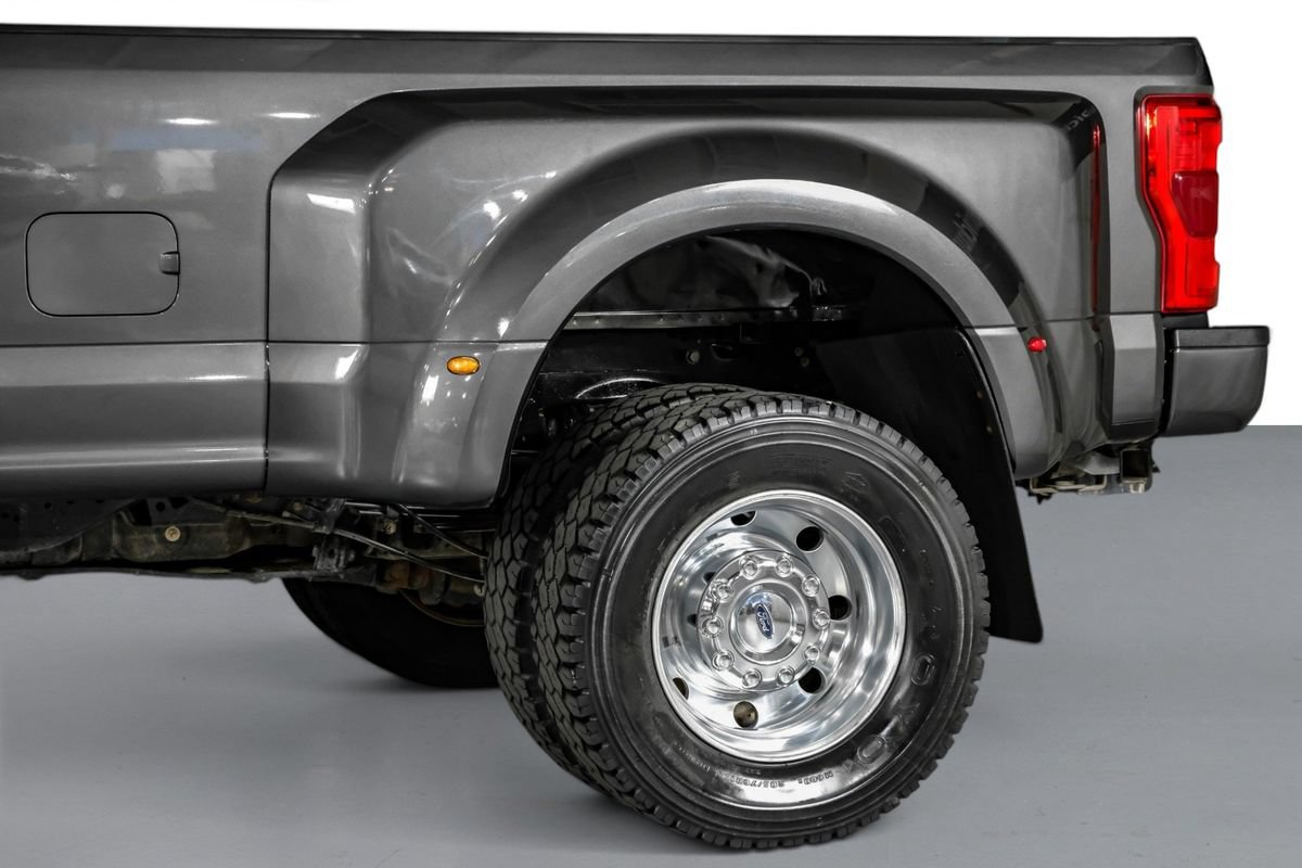 Used 2019 Ford F450 Platinum w/ Platinum Ultimate Package AWD/4WD image 13