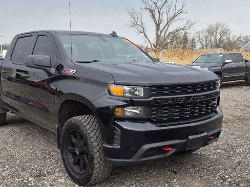 Used 2021 Chevrolet Silverado 1500 Custom Trail Boss w/ Midnight Edition image 2