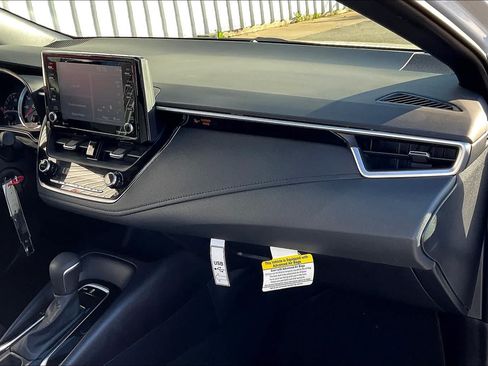 Used 2022 Toyota Corolla SE FWD image 17