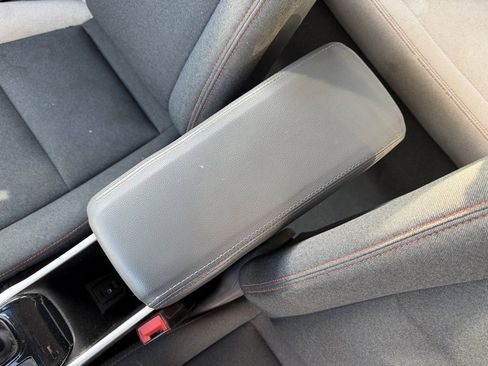 Used 2020 Chevrolet Bolt LT image 24