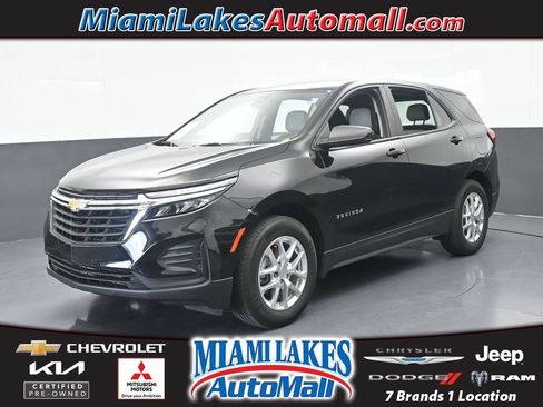 Used 2023 Chevrolet Equinox LS FWD image 1