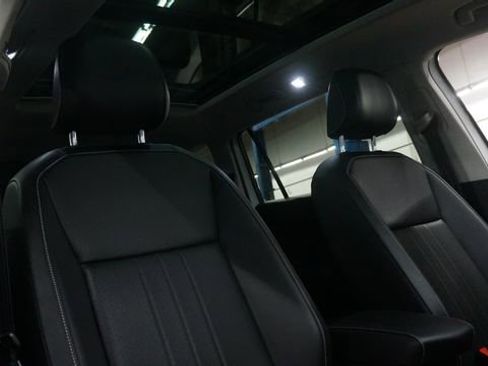 Certified 2023 Volkswagen Tiguan SE image 55