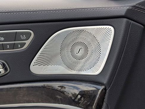 Used 2015 Mercedes-Benz S 550 Sedan image 21