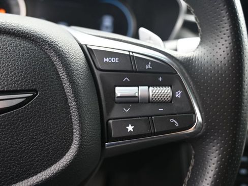 Used 2025 Genesis G70 2.5T AWD/4WD image 24