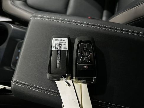 Used 2025 Ford Bronco Outer Banks AWD/4WD image 34