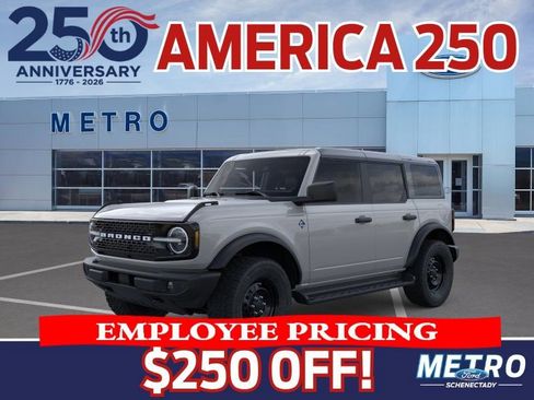 New 2026 Ford Bronco Outer Banks w/ Black Appearance Package AWD/4WD image 2