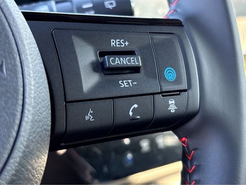New 2026 Nissan Kicks SR w/ Illumination Package FWD image 14