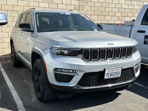 Used 2022 Jeep Grand Cherokee Limited 4xe w/ Luxury Tech Group II image 3