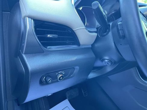Certified 2023 Chevrolet Traverse Premier FWD image 17