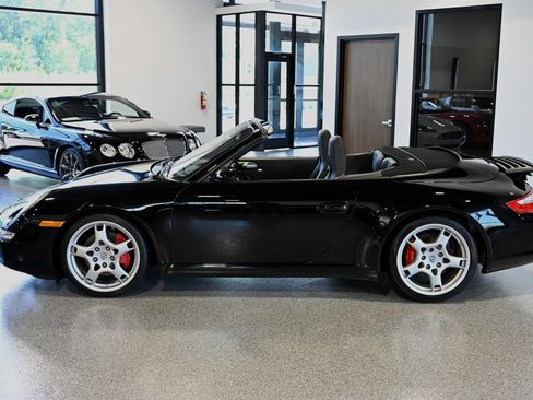Used 2007 Porsche 911 Carrera S RWD image 8
