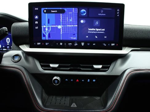 Used 2025 Ford Explorer ST-Line w/ Premium Package image 23