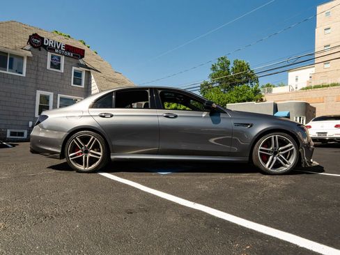 Used 2018 Mercedes-Benz E 63 AMG S image 2