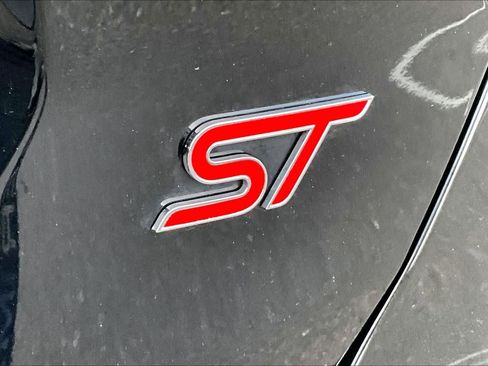 Used 2016 Ford Focus ST image 10