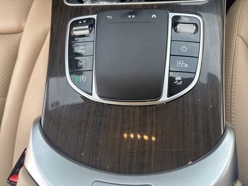 Used 2022 Mercedes-Benz GLC 300 w/ Premium Package Lite image 30