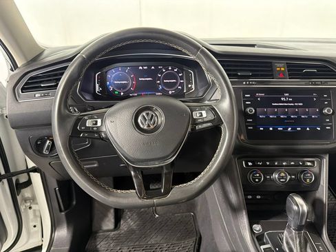 Used 2021 Volkswagen Tiguan SEL AWD/4WD image 12