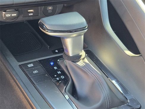 Used 2025 Hyundai Elantra Sport image 19
