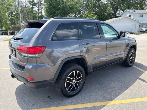 Used 2017 Jeep Grand Cherokee Trailhawk AWD/4WD image 3