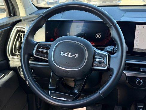Used 2024 Kia Sorento S image 13