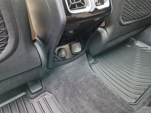 Certified 2025 Kia Sorento SX Prestige w/ Olive Brown Leather Package AWD/4WD image 32
