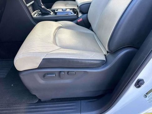 Used 2024 INFINITI QX80 Premium Select w/ Cargo Package image 25