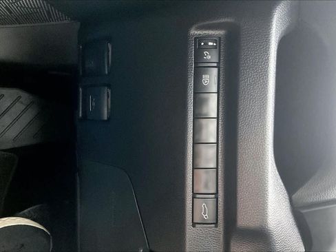 Used 2024 Toyota RAV4 XLE w/ Convenience Package FWD image 34