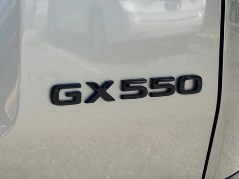 Used 2024 Lexus GX 550 AWD/4WD image 14