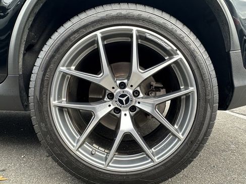 Certified 2022 Mercedes-Benz GLC 300 4MATIC image 11