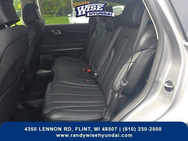 Used 2025 Genesis GV80 2.5T Standard AWD/4WD image 13