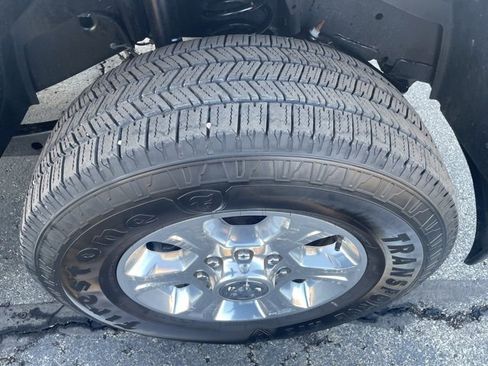 Used 2024 RAM 2500 Big Horn w/ Bed Utility Group image 17