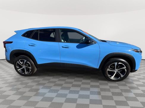 Used 2024 Chevrolet Trax RS w/ Driver Confidence Package FWD image 8