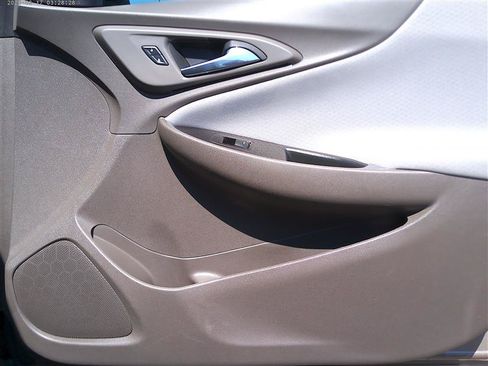 Used 2025 Chevrolet Malibu LT FWD image 16