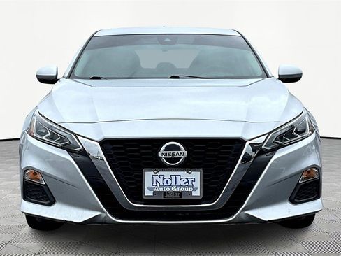 Used 2022 Nissan Altima 2.5 SV image 3
