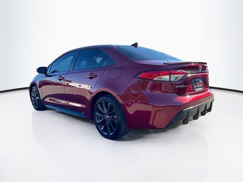 Used 2023 Toyota Corolla SE image 5