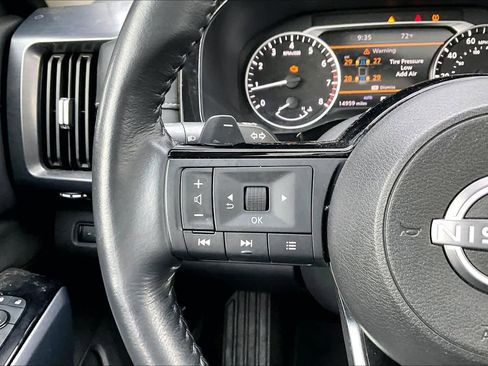 Used 2024 Nissan Pathfinder SL w/ SL Premium Package image 21