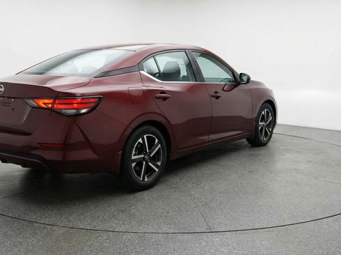 Used 2025 Nissan Sentra SV FWD image 9