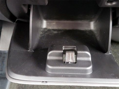 Used 2017 Chevrolet Silverado 1500 LT w/ All Star Edition image 31