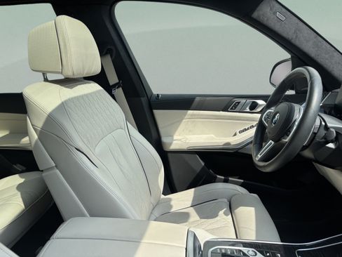 Used 2026 BMW X7 M60i AWD/4WD image 25