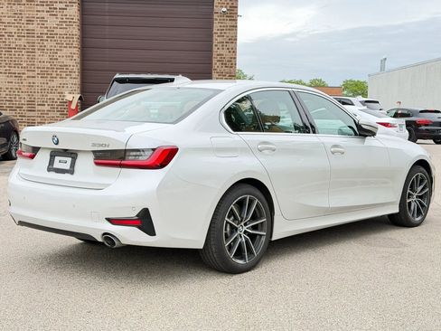 Used 2021 BMW 330i xDrive Sedan w/ Premium Package AWD/4WD image 3