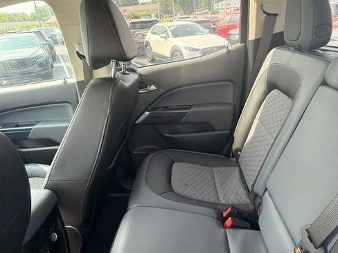 Used 2022 Chevrolet Colorado Z71 AWD/4WD image 18