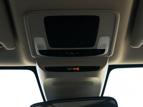 Certified 2026 Honda HR-V LX image 37