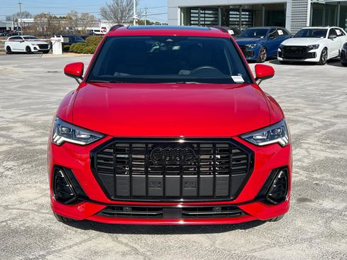 Certified 2025 Audi Q3 2.0T Premium w/ Black Optic Sport Package image 2