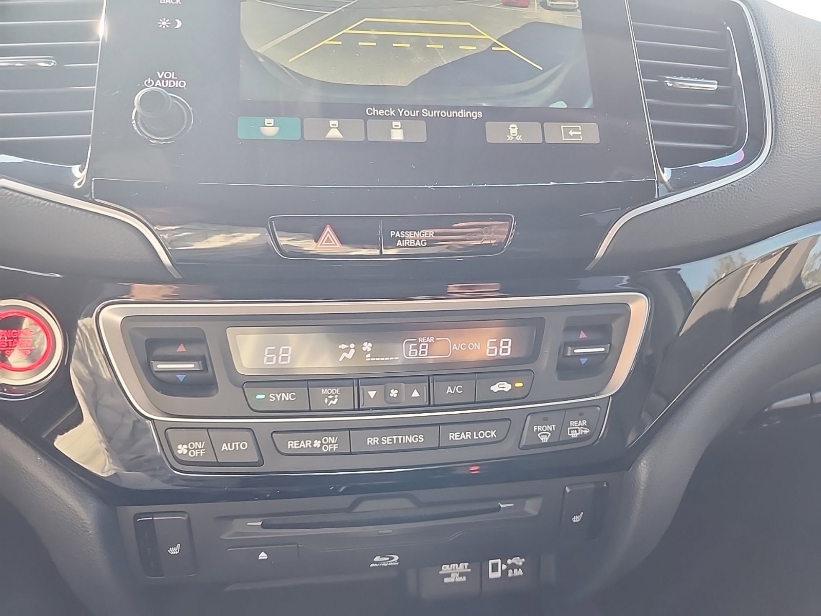 Used 2022 Honda Pilot Touring image 11