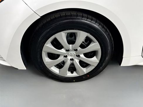 Certified 2023 Toyota Corolla LE image 4