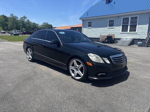 Used 2010 Mercedes-Benz E 350 4MATIC Sedan image 9