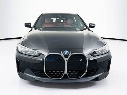 Used 2023 BMW i4 eDrive40 RWD image 2