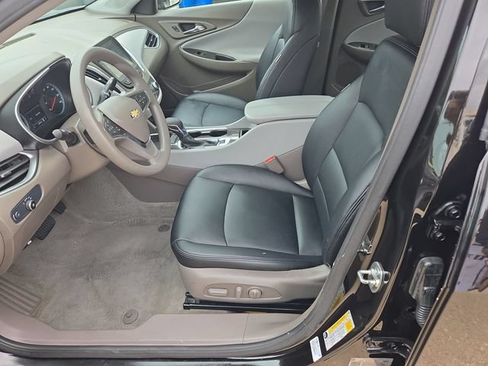 Used 2025 Chevrolet Malibu LT FWD image 18