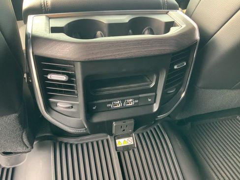 New 2026 RAM 2500 Laramie AWD/4WD image 19
