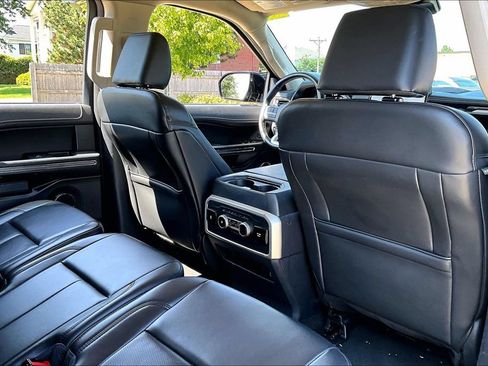 Used 2024 Ford Expedition Max XLT AWD/4WD image 28