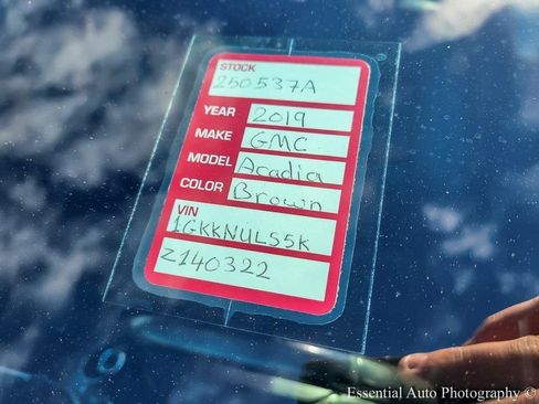 Used 2019 GMC Acadia SLT image 27